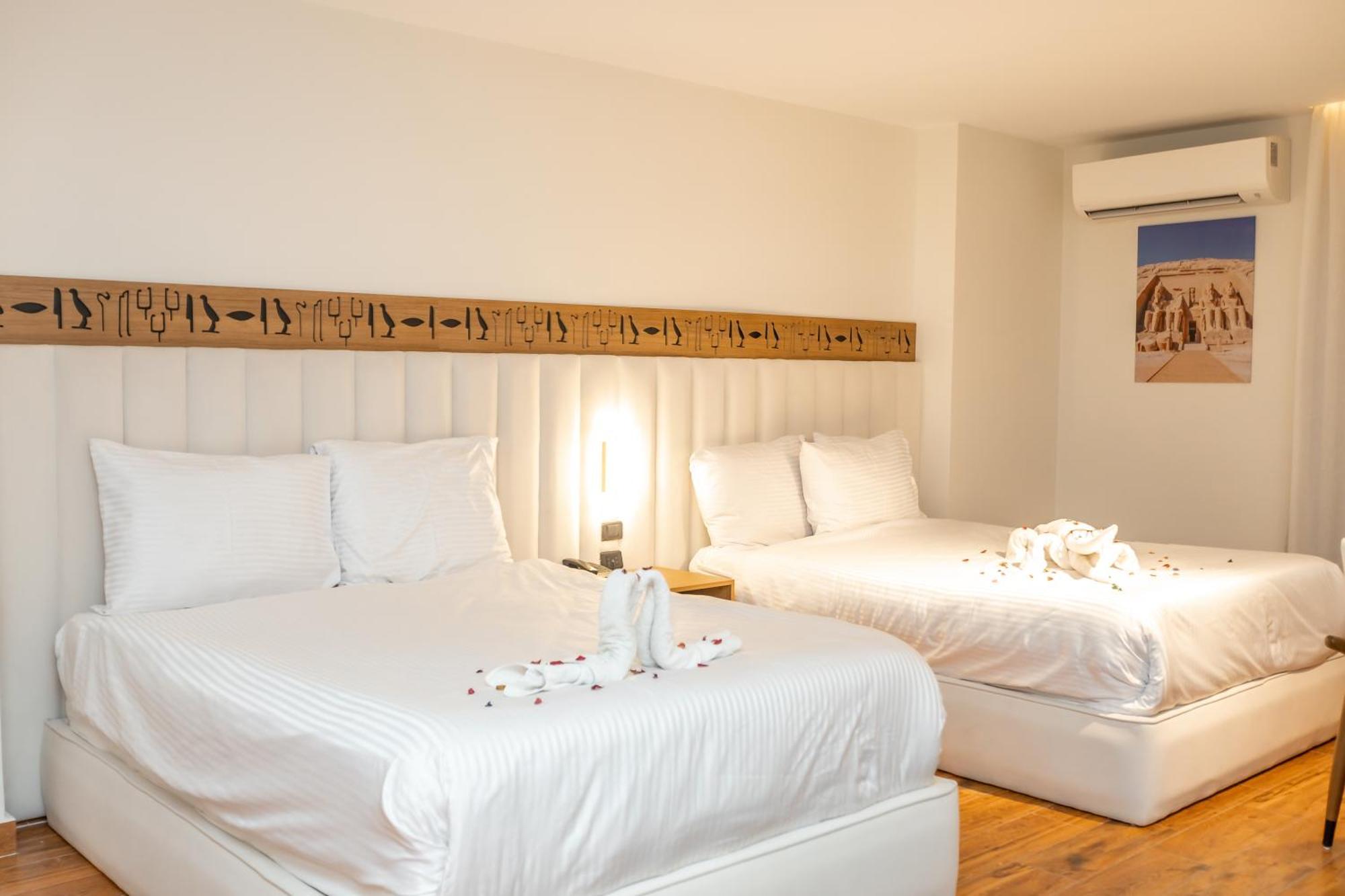 Superior Pyramids Inn Al Kawm al Akhdar Kültér fotó